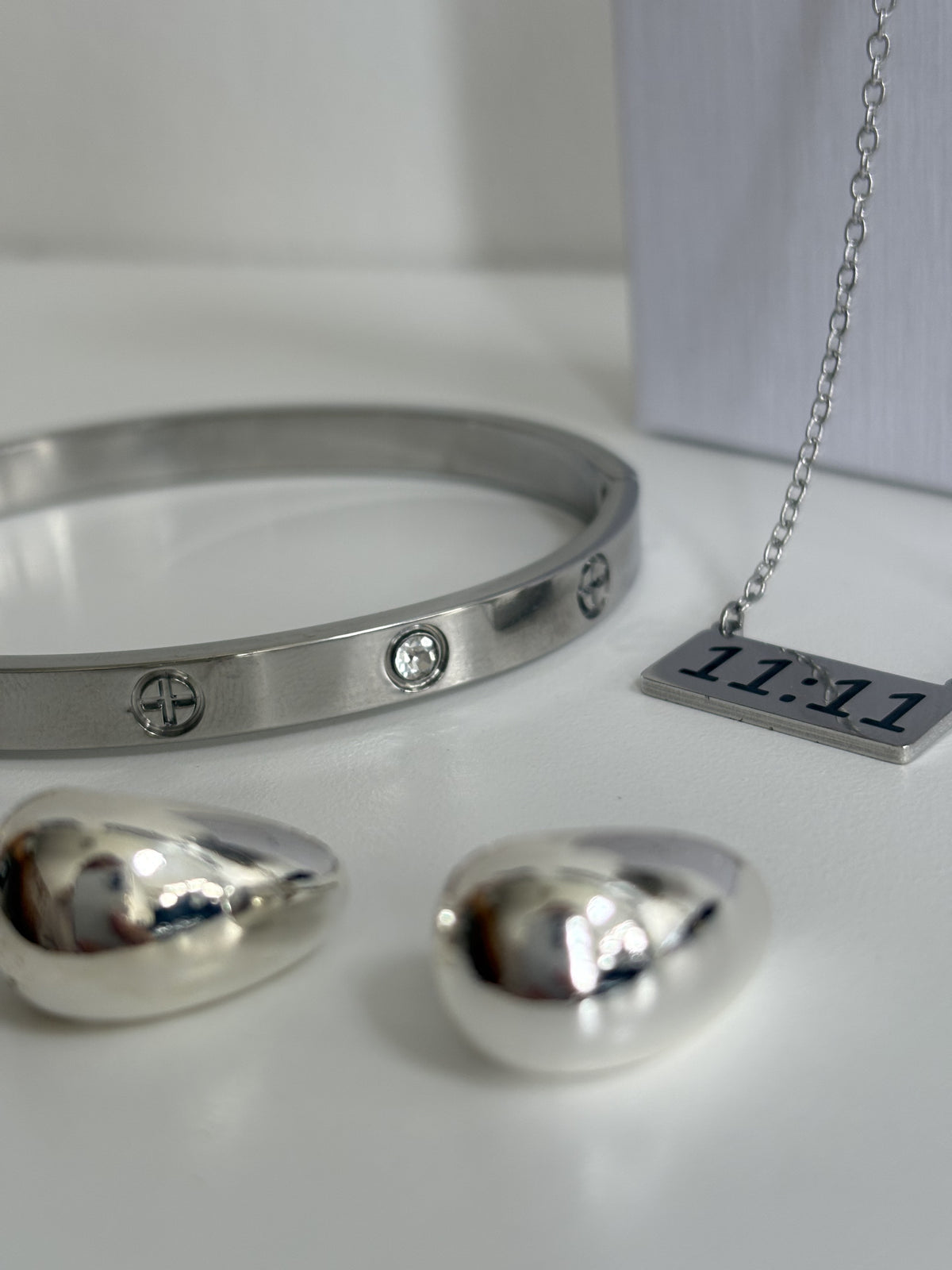 Dress House GIFT BOX 27 - Silver Necklace Bangle Earring