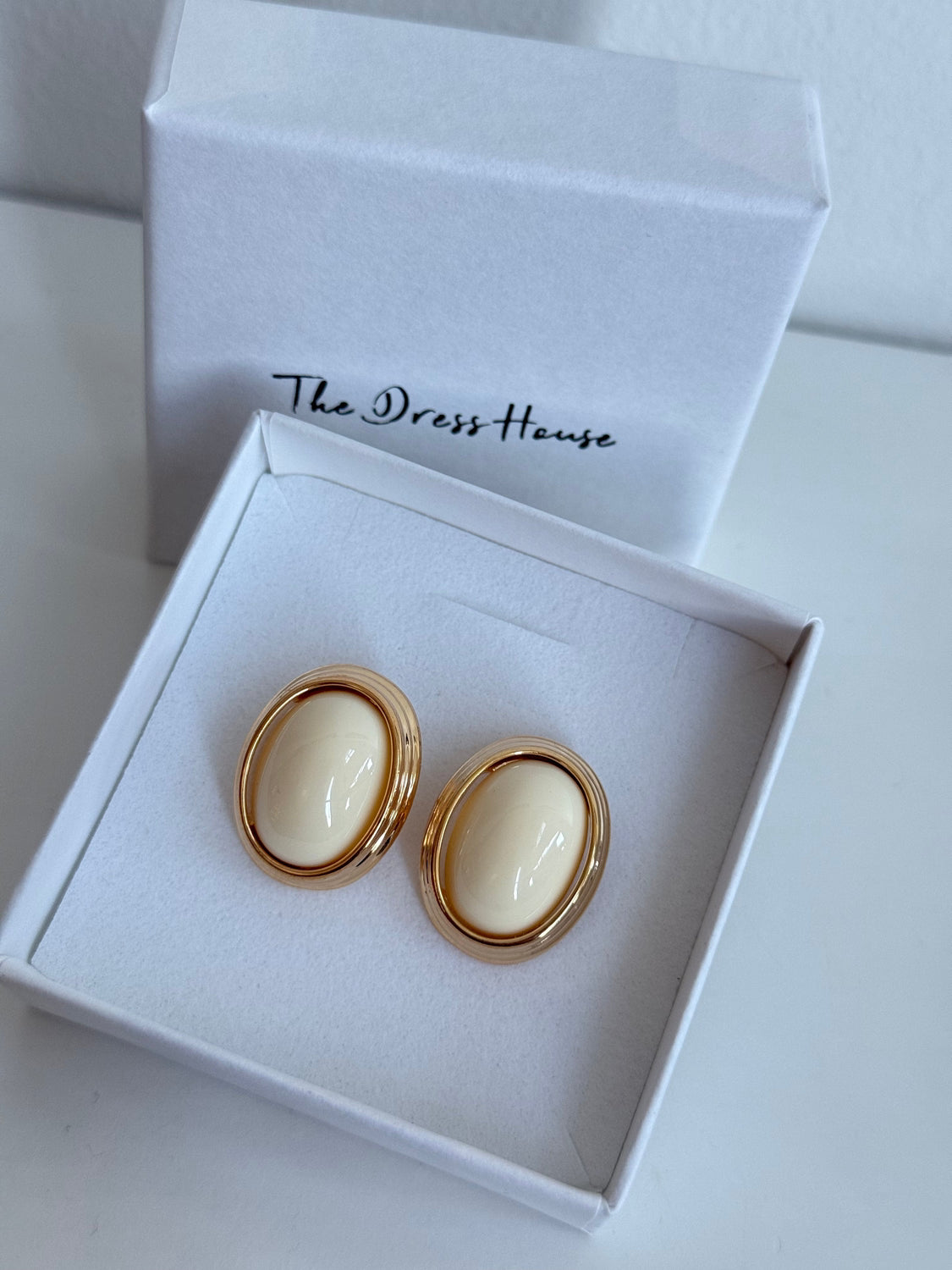 Beth - Gold Ivory Earring