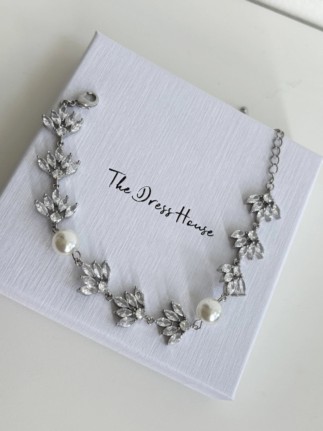 Maisy Diana - Pearl Silver Earring Bracelet Set