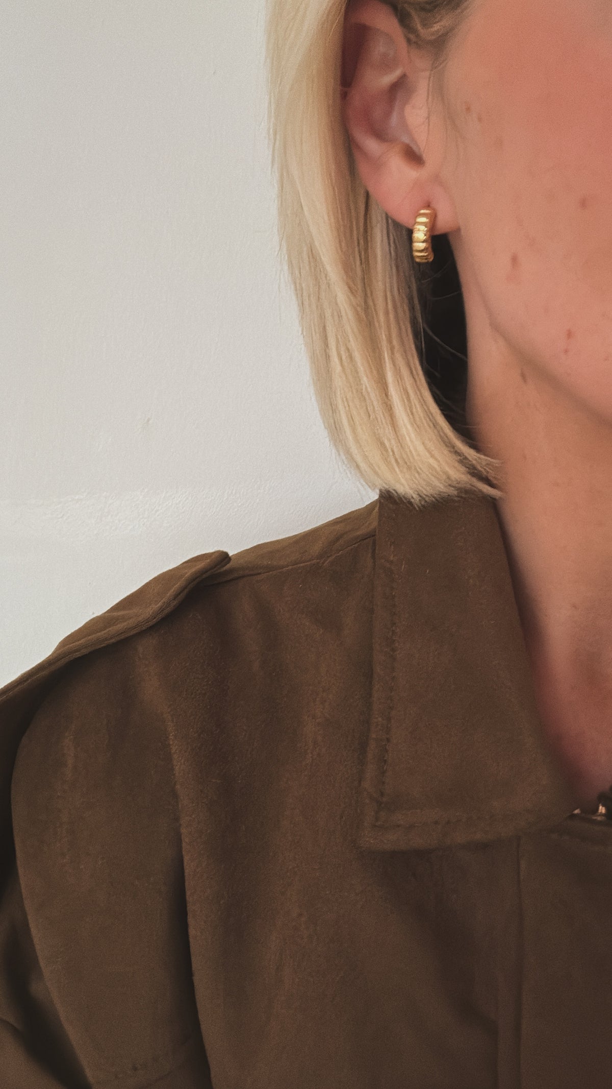 Alice - Gold Hoop Earring