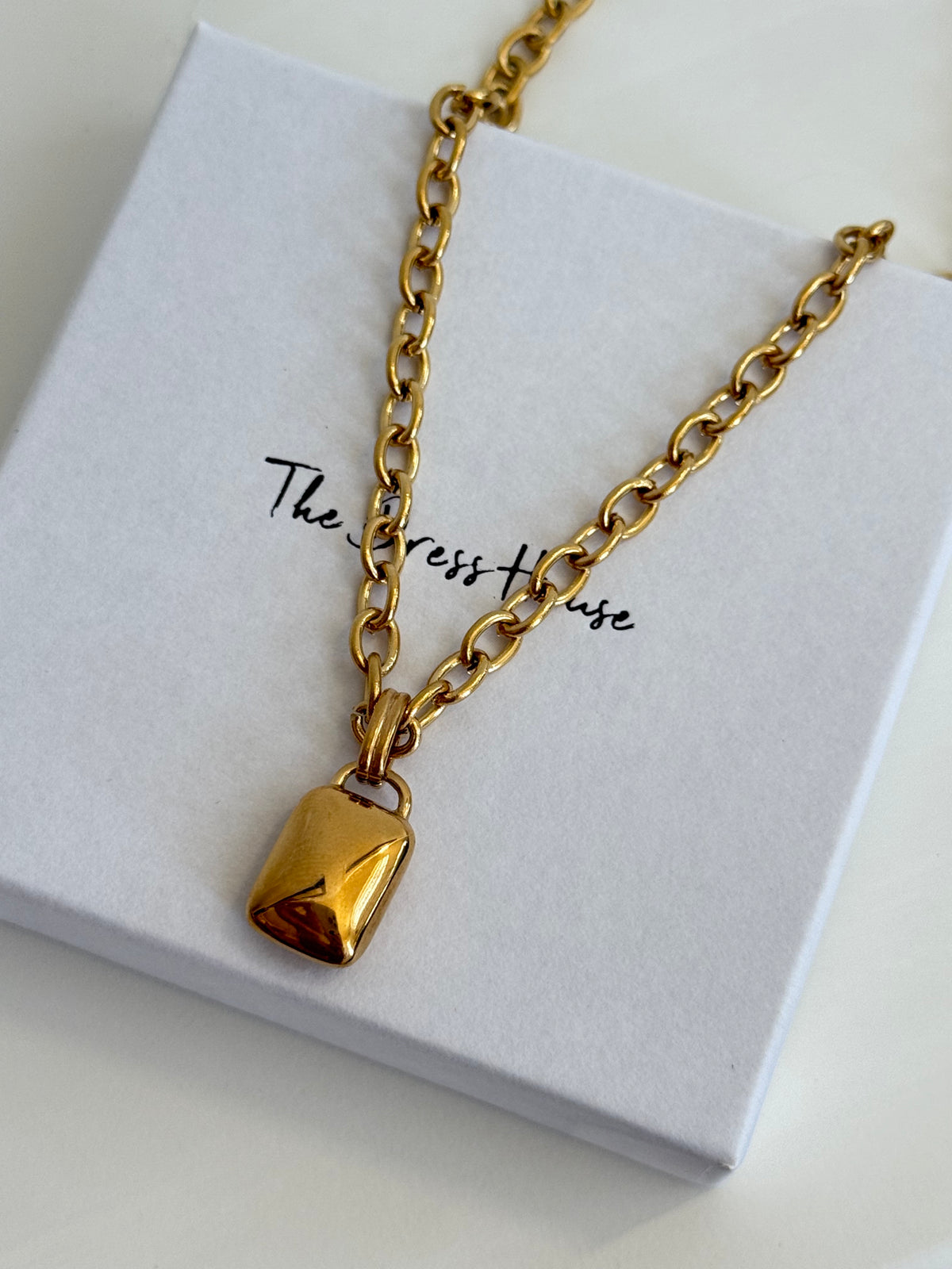 Jenny - Gold Pendant Necklace