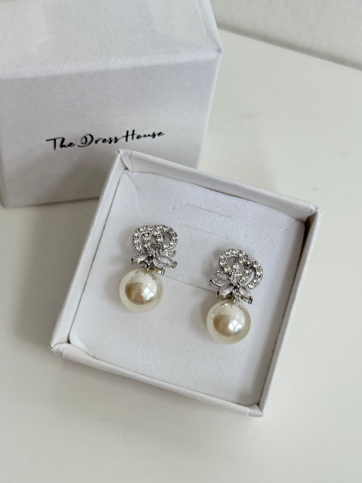 Emily - Silver Pearl Earring