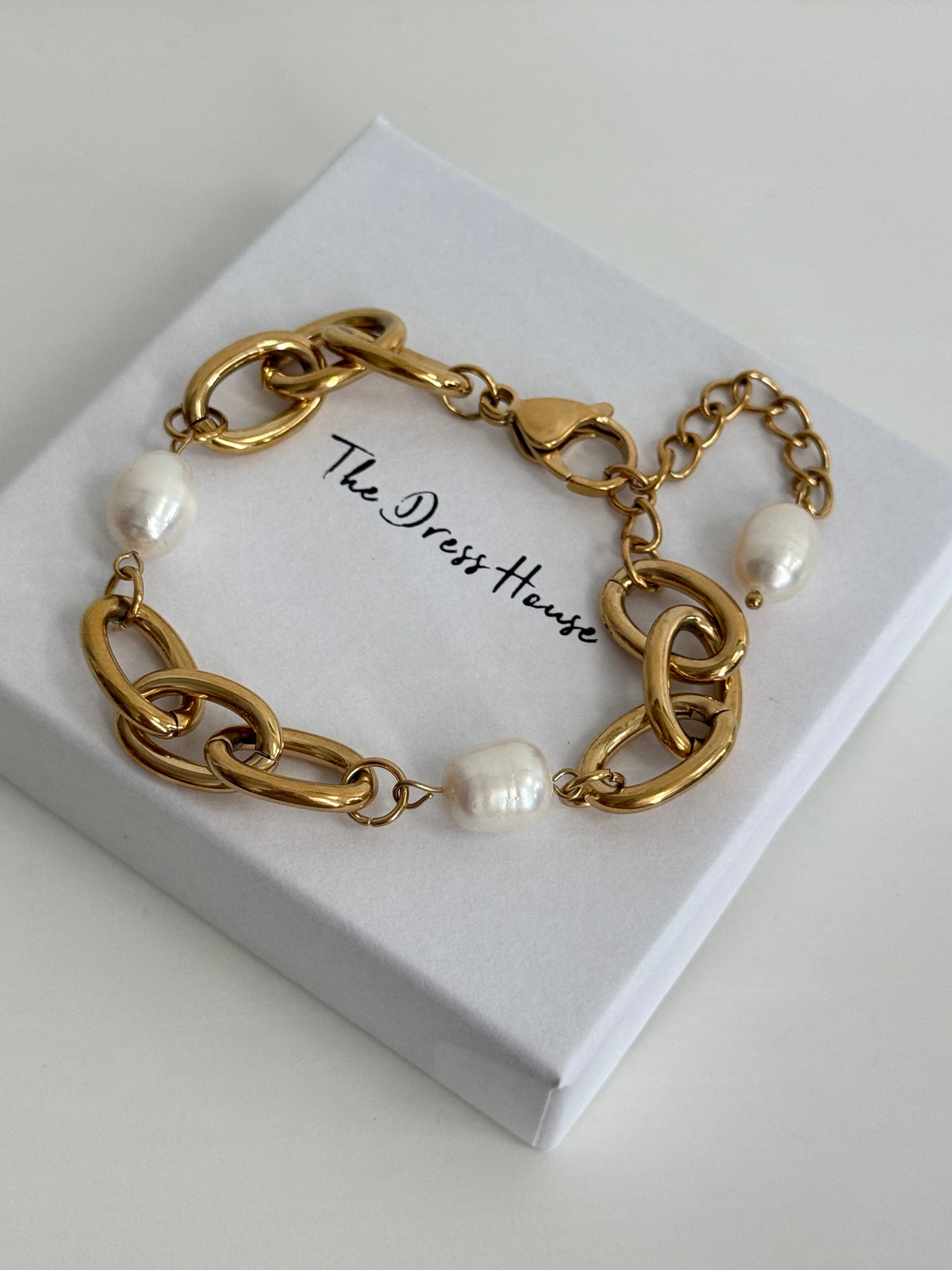 Ellie - Gold Pearl Bracelet