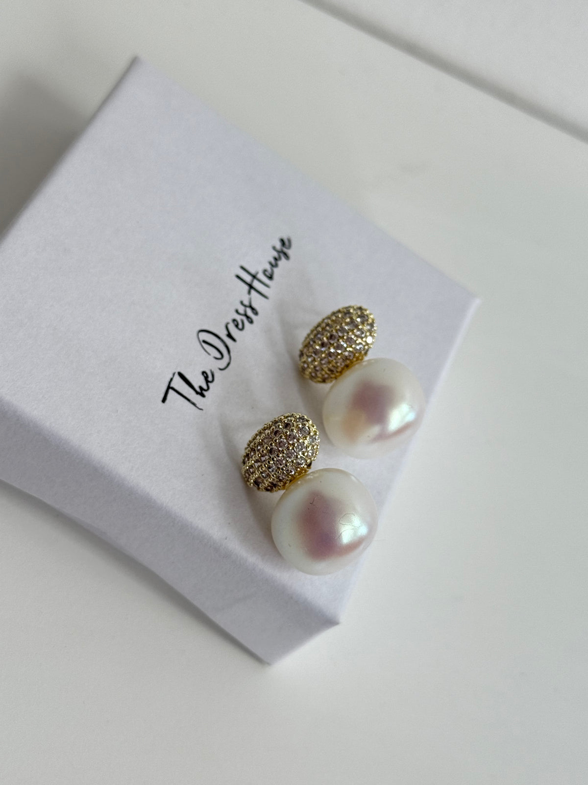 Louise - Gold Pearl Earring