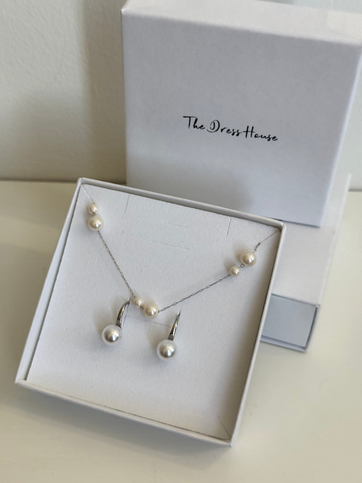 Emily Daisy - Silver Bracelet Earring Set