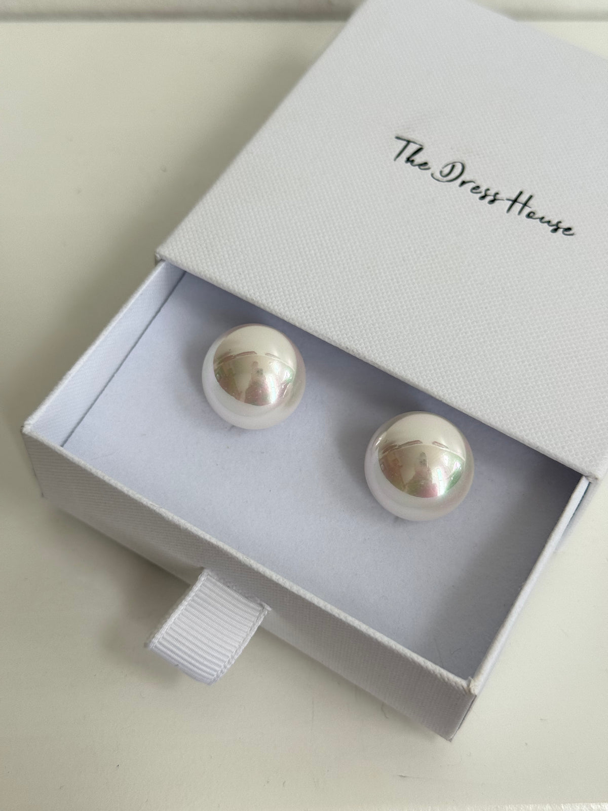 Lily - Gold Pearl Earring (20mm)