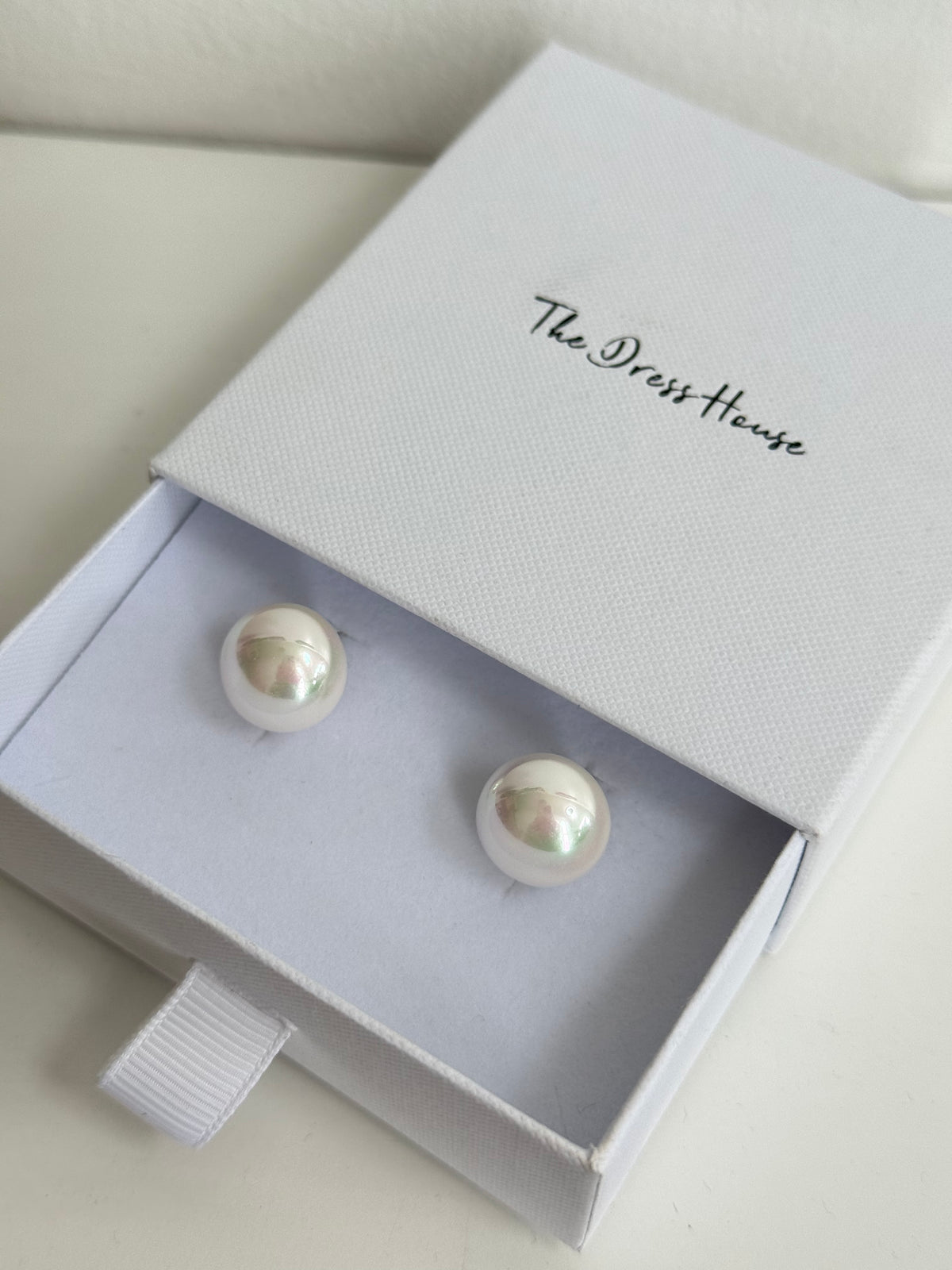 Lily - Gold Pearl Earring (15mm)