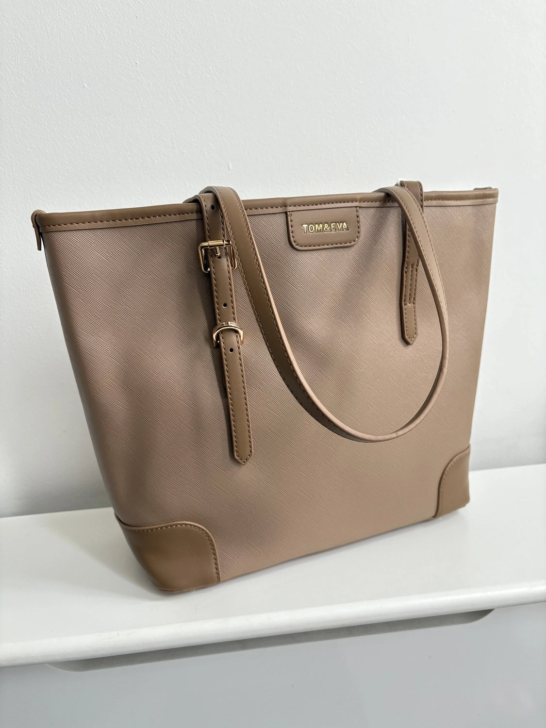 Tom & Eva Kim Brown Handbag
