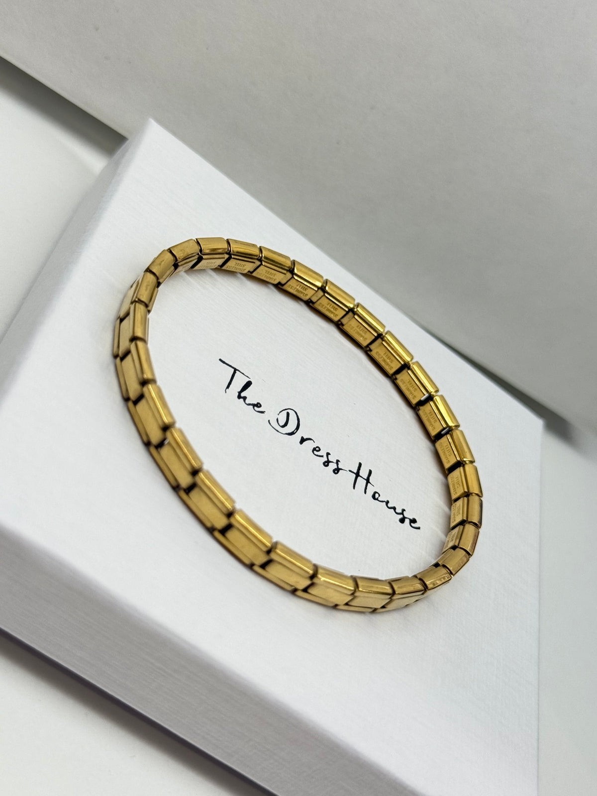 Alia - Gold Bangle Bracelet