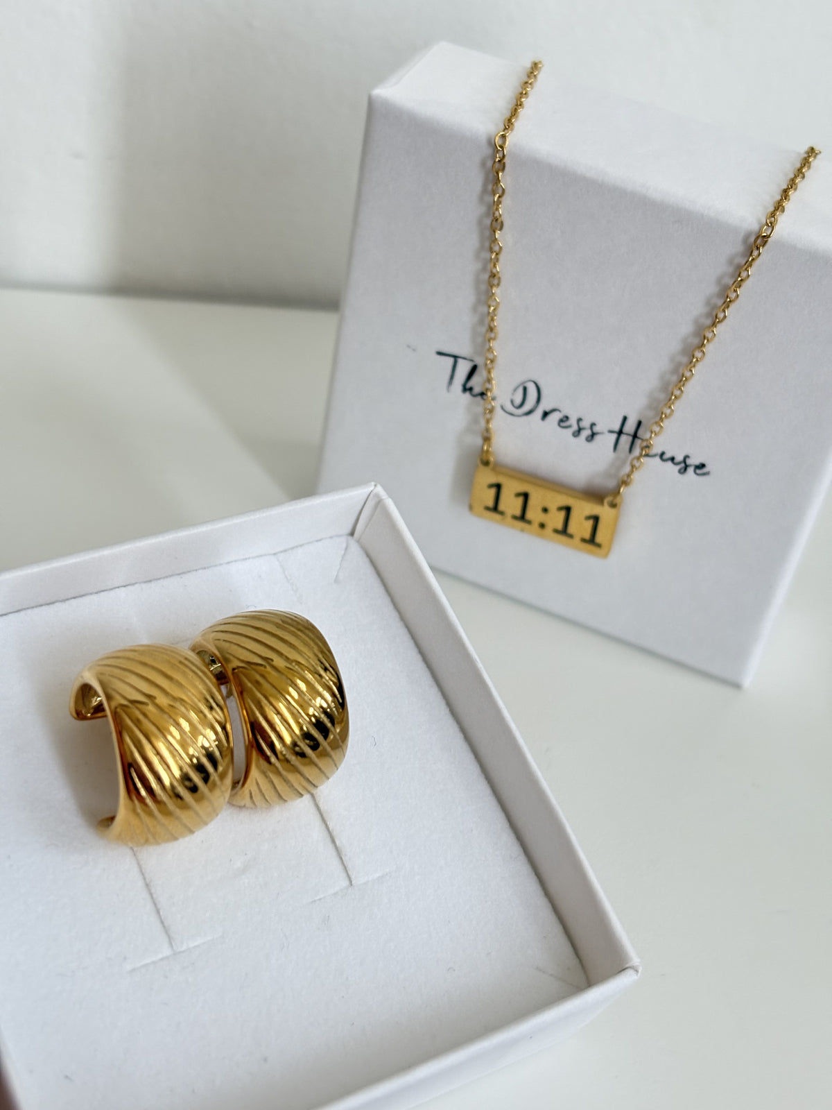Dress House Gift box 56 - Gold Necklace Earring