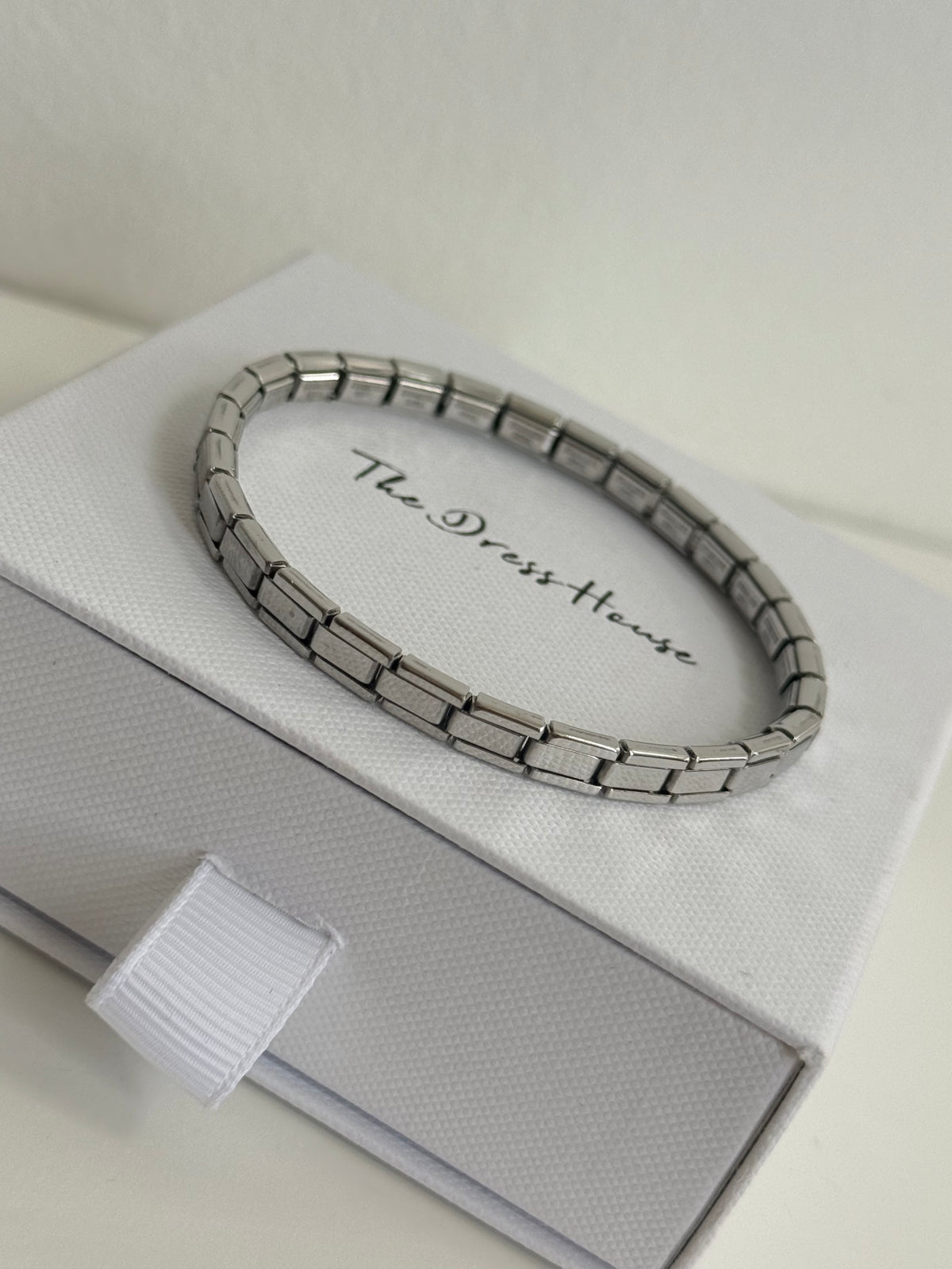 Alia - Silver Bangle Bracelet