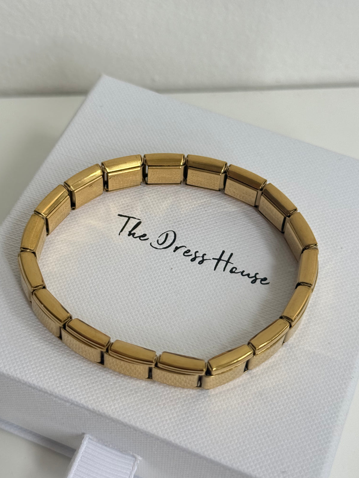 Della - Gold Bangle Bracelet